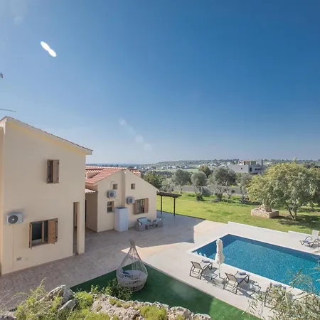 Geraeumiges Fuer 13 Personen In